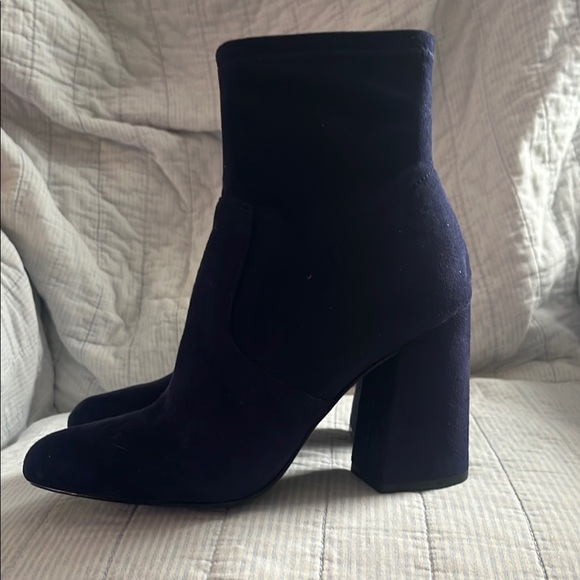 Steve Madden Blue Suede Ankle Boots - Picture 2 of 4